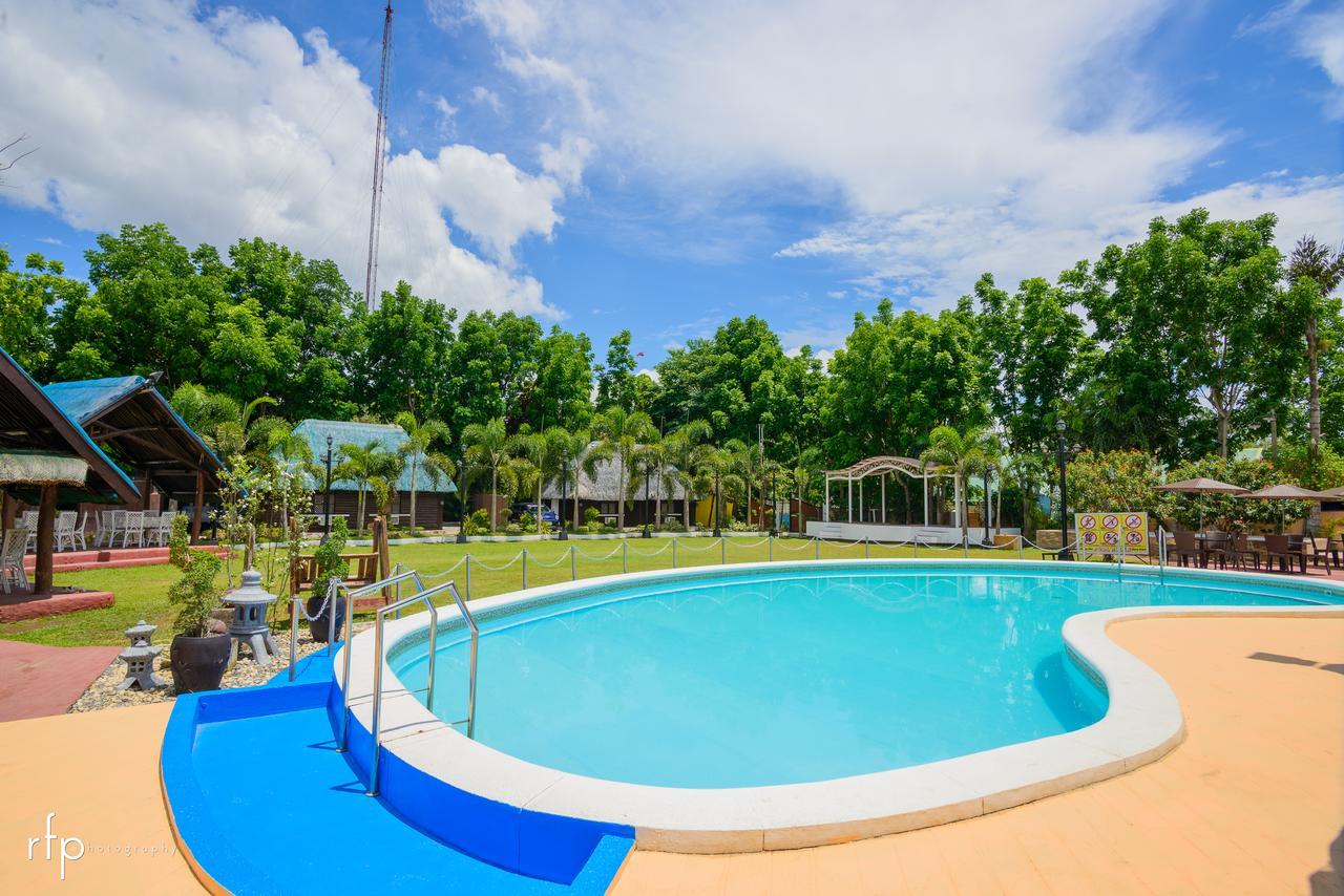 Balai Carmela Hotel Tuguegarao City Exterior photo